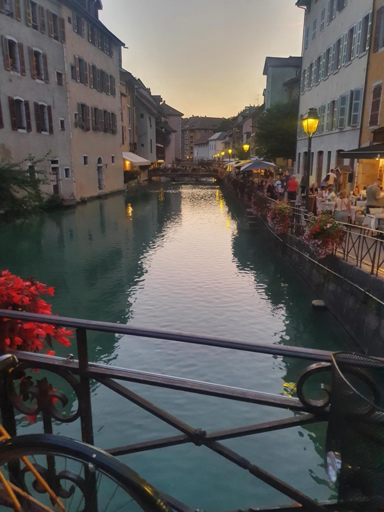 Hyper Centre Annecy Et Bord Du Lac Экстерьер фото