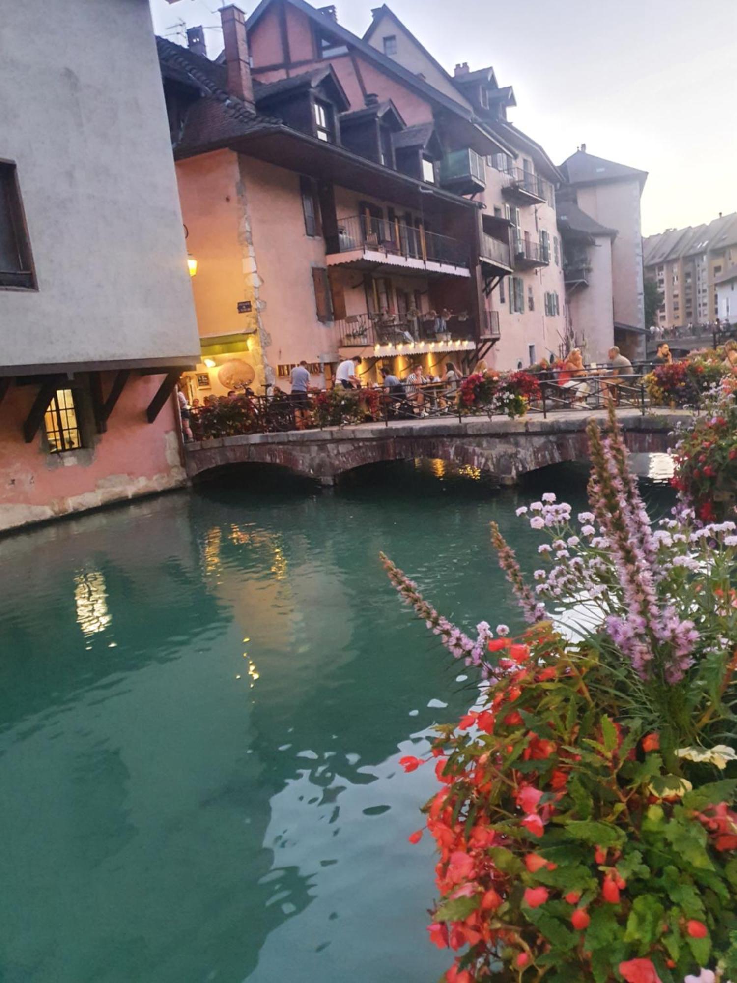 Hyper Centre Annecy Et Bord Du Lac Экстерьер фото