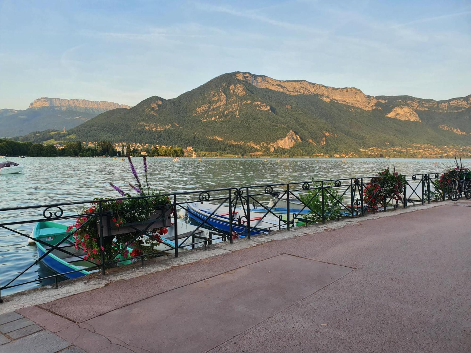 Hyper Centre Annecy Et Bord Du Lac Экстерьер фото